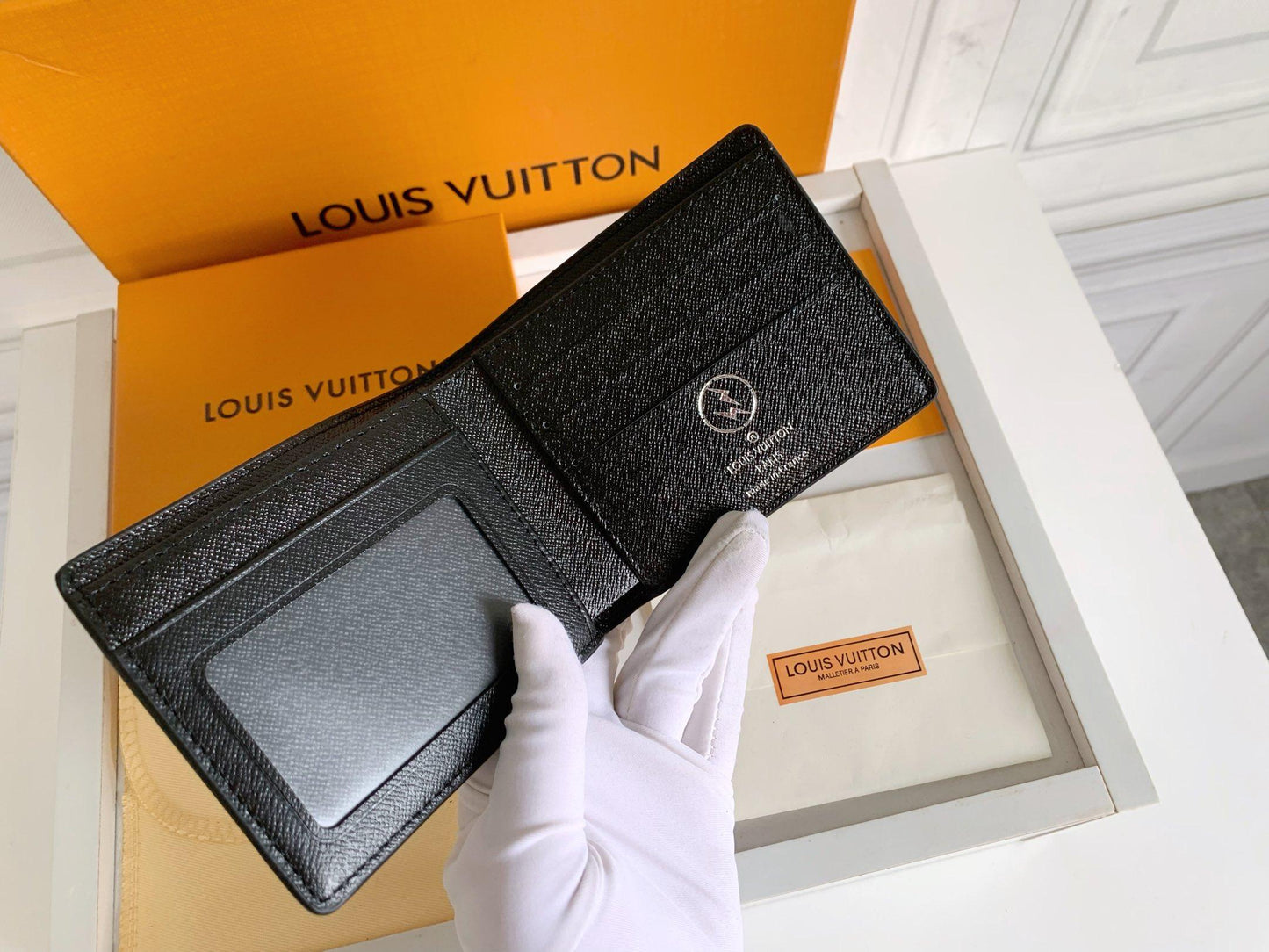 Carteira LV Multiple Wallet