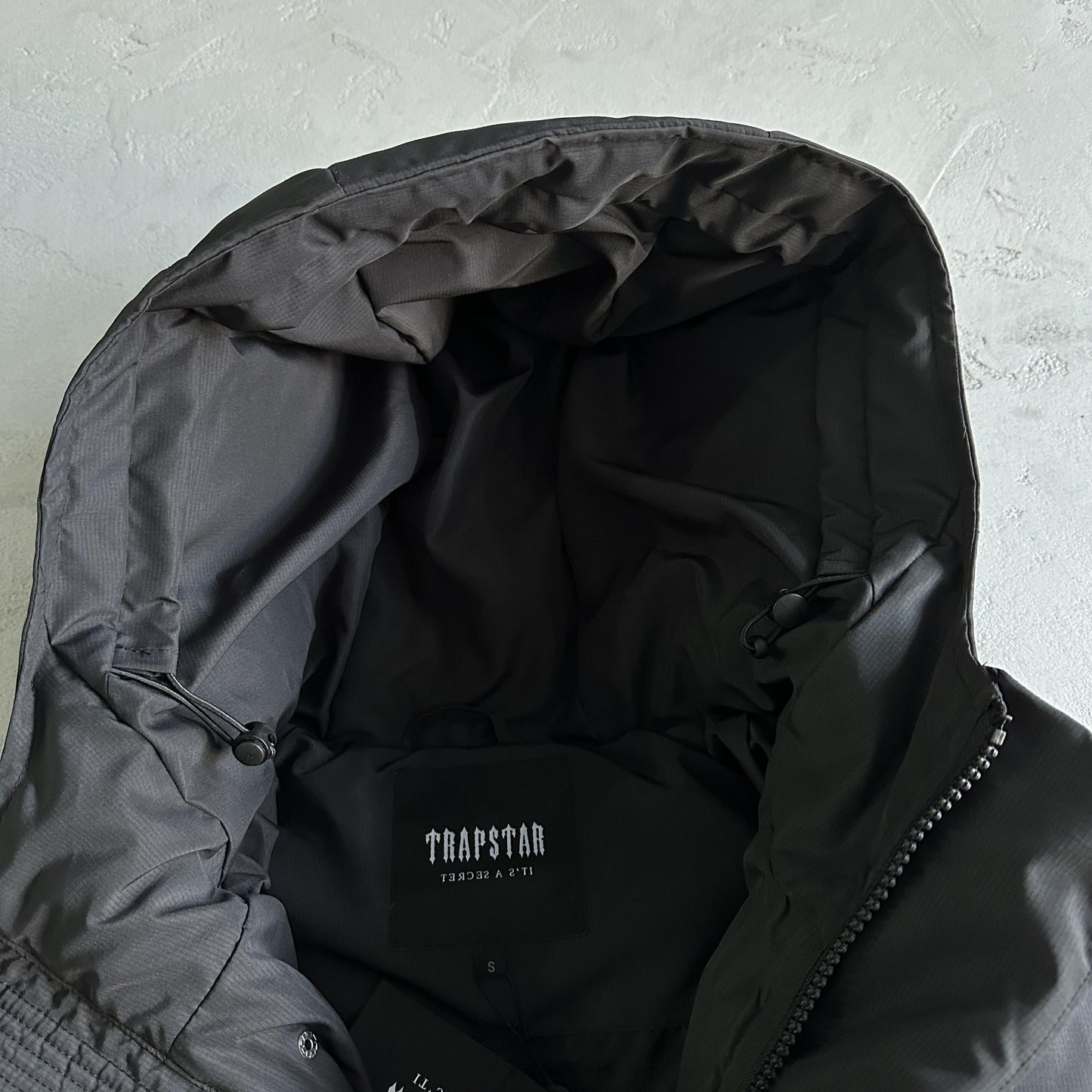 Jaqueta Puffer Trapstar Decoded 2.0 Infrared