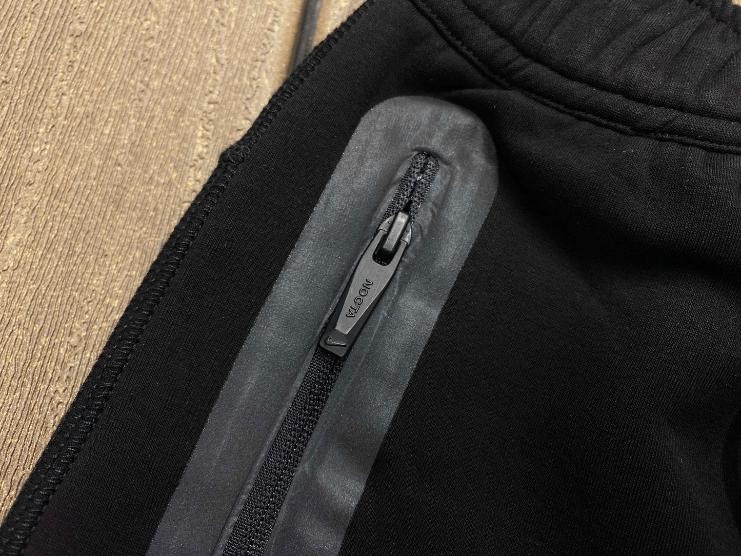 Caça Nike x NOCTA Tech Fleece