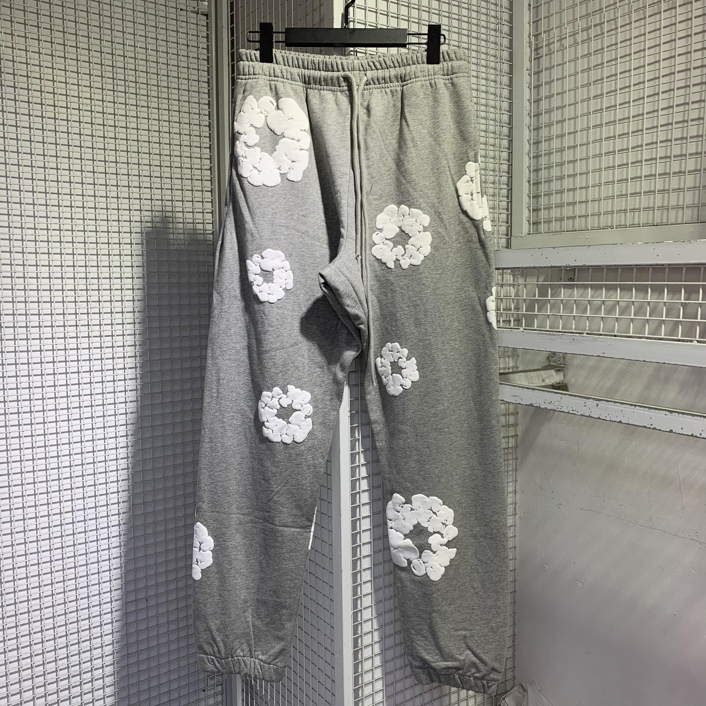 Calça Denim Tears The Cotton Wreath Grey