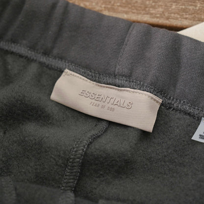 Calça Fear of God Essentials 1977